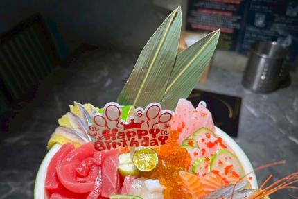 謀魚蝦也蠔【2025年7月】當月壽星：生魚片蛋糕享半價優惠