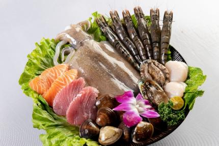 海牧水產鍋物(台北/板橋)【2026年】壽星優惠照過來！當月壽星招待鮮活鮑魚