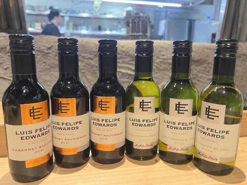 串吧酒食居【2026年】當月壽星出示証件，即可獲贈小紅酒或小白酒一瓶